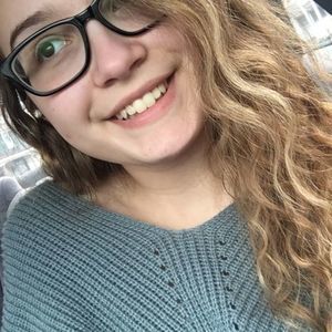 Meet your Posher, Abby